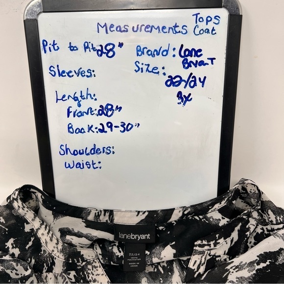 Lane Bryant Blouse Plus Size 22 24 3X Black White Print V Neck Roll Tab Sleeves - Picture 8 of 14